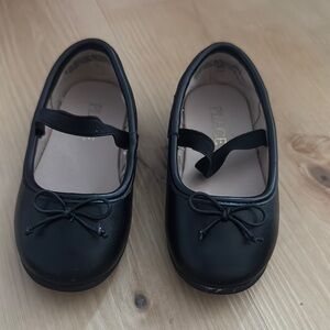 Classic Black Kids shoes size 6